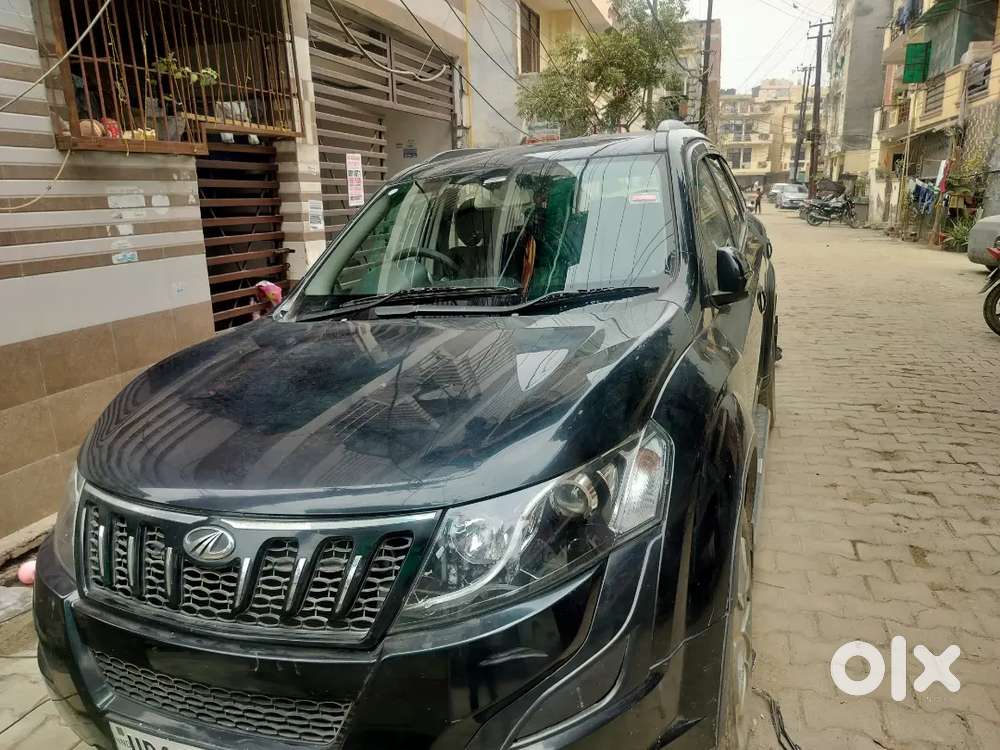 Mahindra Xuv500 2017 Diesel 73841 Km Driven