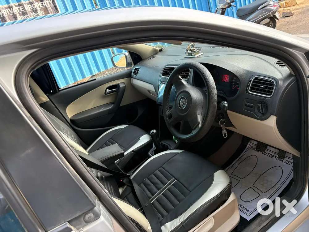 Volkswagen Polo Petrol Manual 2010