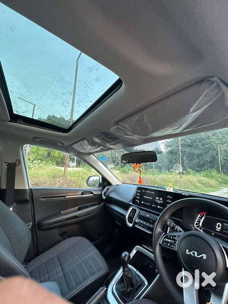 Kia Sonet 2025 Petrol Well Maintained