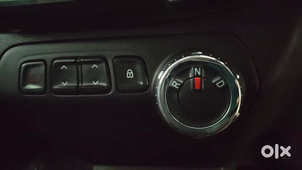 Renault Kwid 1.0 Rxt Amt Opt, 2017, Petrol
