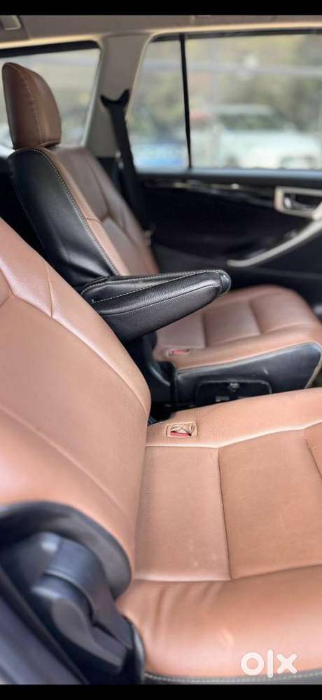 Toyota Innova 2.5 Zx 7 Str Bs-iv, 2015, Diesel