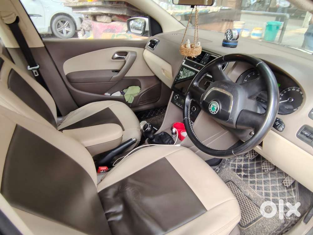 Skoda Rapid Elegance 2013