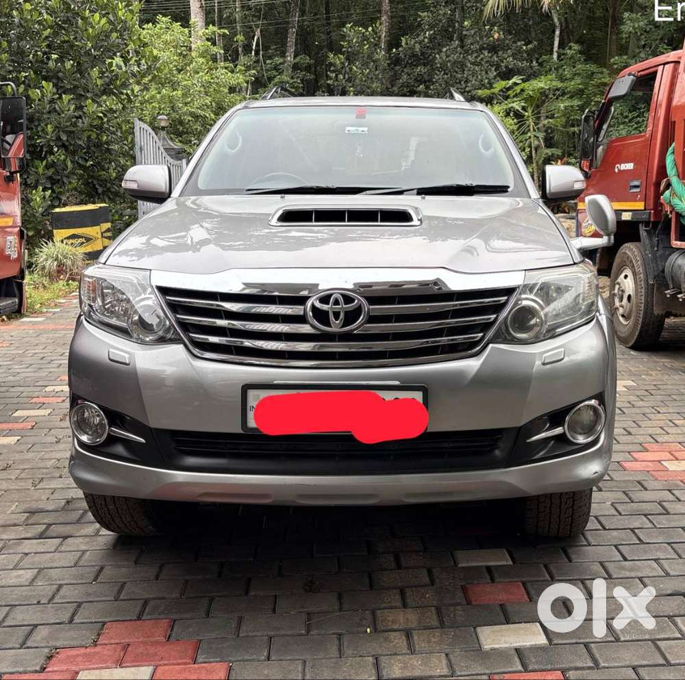 Toyota Fortuner 2015