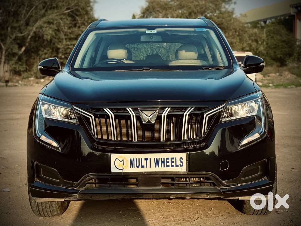 Mahindra Xuv700 2.0 Mx Petrol Mt 5 Str, 2024, Petrol