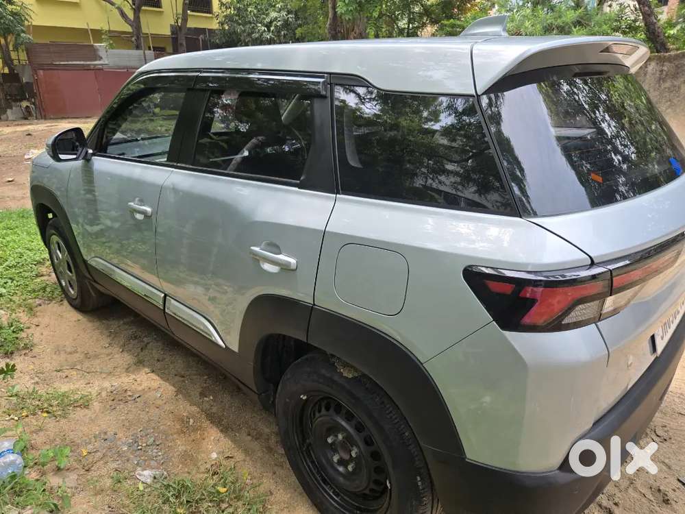 Maruti Suzuki Brezza 1.5 Vxi Hybrid 2023