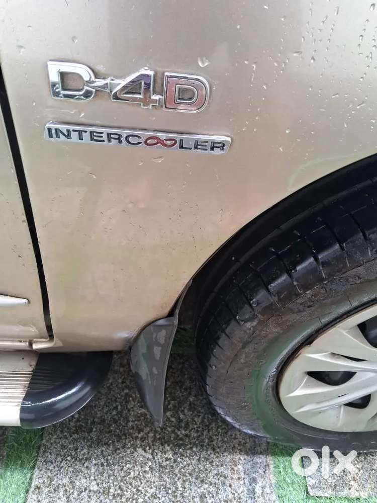 Toyota Innova Diesel 7 Seater 2010
