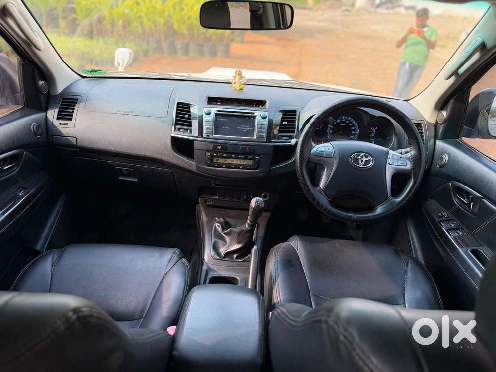 Toyota Fortuner 4x2 Manual, 2014, Diesel