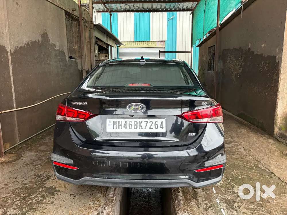 Hyundai Verna Petrol Black Beauty