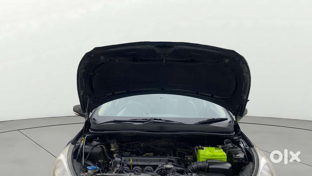 Hyundai Verna Fluidic 1.6 Vtvt Sx, 2014, Petrol