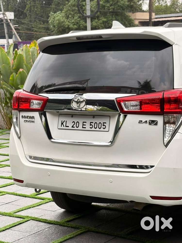 Toyota Innova Crysta 2.4 V 8 Str, 2018, Diesel