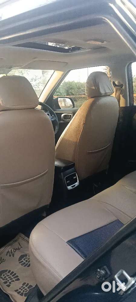 Hyundai Venue 2021 With Sunroof