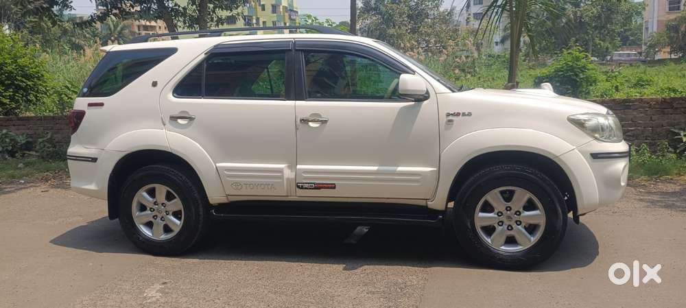 Toyota Fortuner 3.0 4x4 Manual, 2011, Diesel