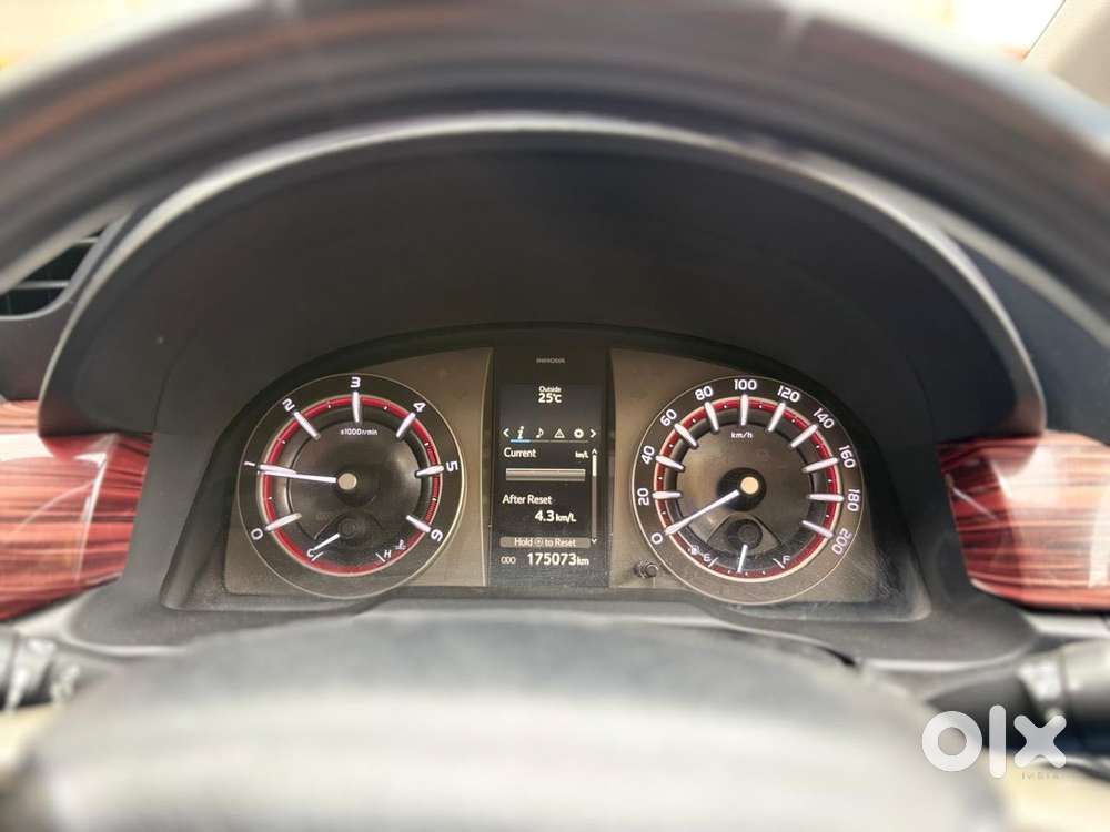 Toyota Innova Crysta Touring Sport 2.4 Mt, 2017, Diesel