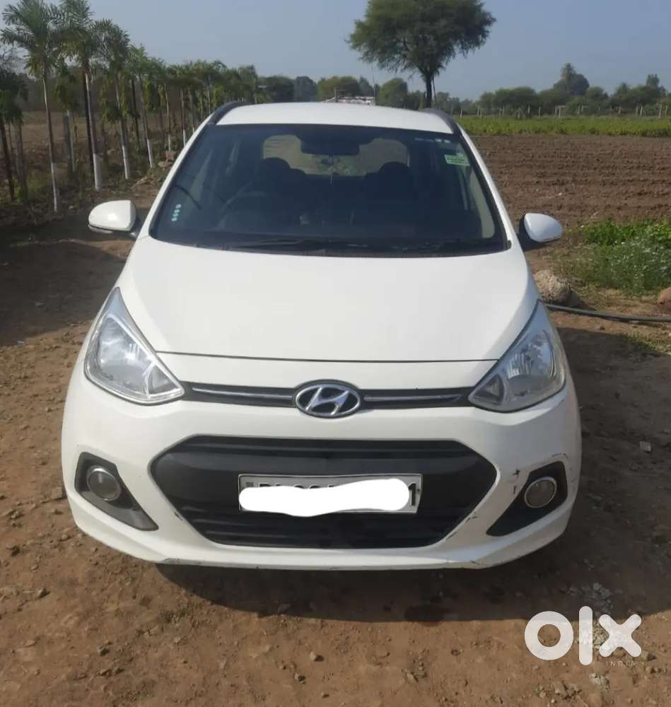 Hyundai Grand I10 Sportz 2014 Push Button Start Top Condition