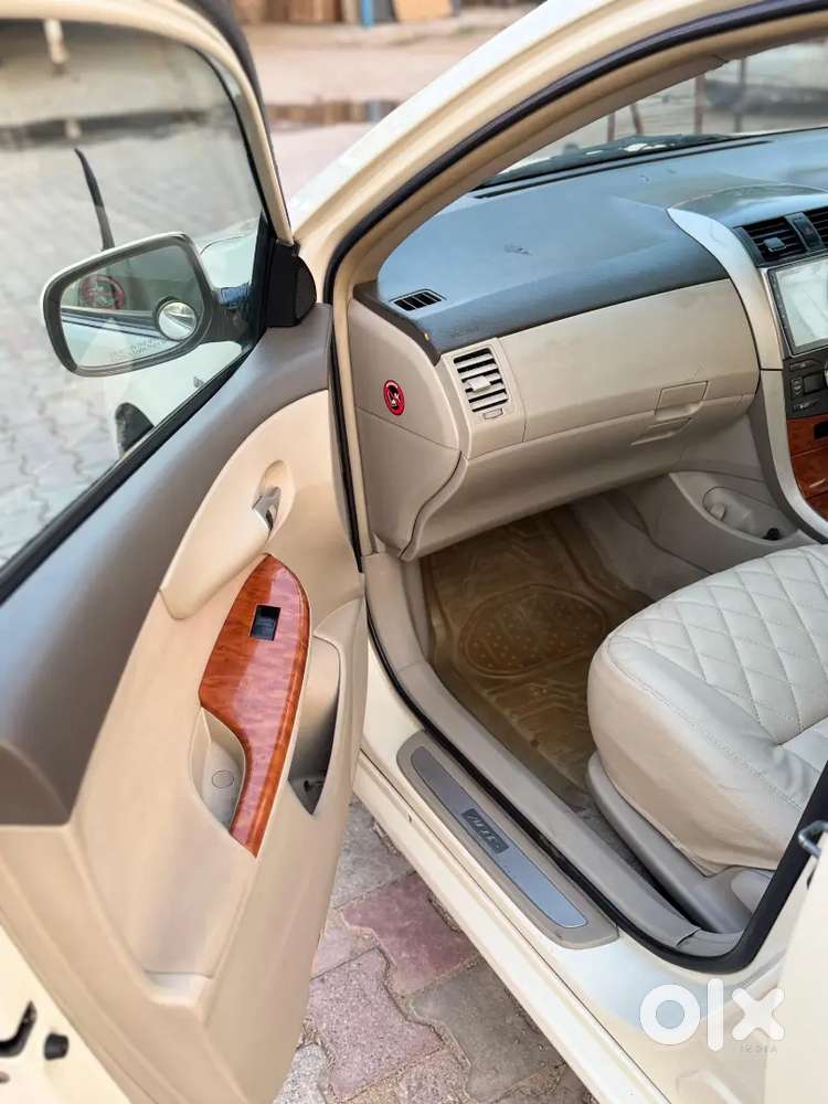 Toyota Corolla Altis 2009 Petrol 90000 Km Driven