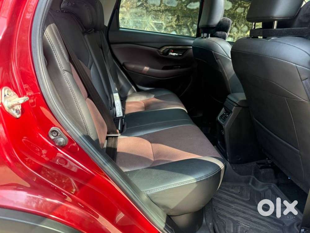 Maruti Suzuki Grand Vitara 1.5 Alpha Smart Hybrid Dual Tone At, 2024..
