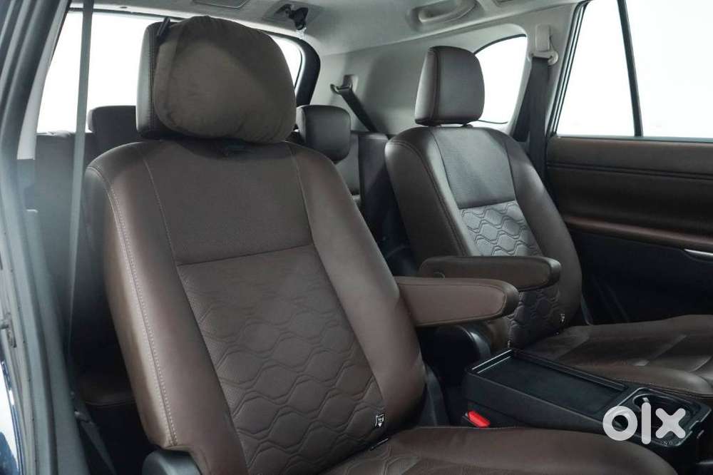 Toyota Innova Hycross 2.0 Zx (o) Hybrid 7 Str, 2023, Petrol