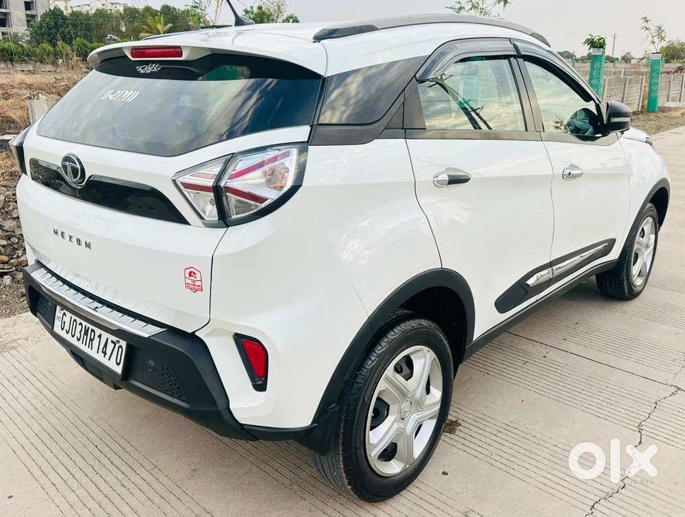 Tata Nexon, 2023, Petrol