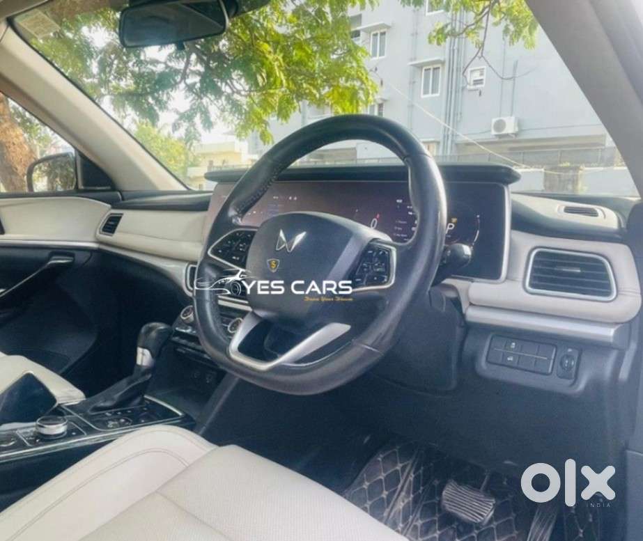 Mahindra Xuv700 2.2 Ax 7 Diesel At Str Awd, 2022, Diesel