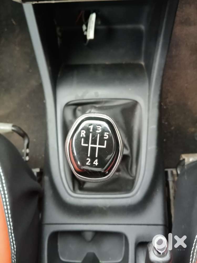 Renault Triber 1.0 Rxz Dual Tone, 2022, Petrol