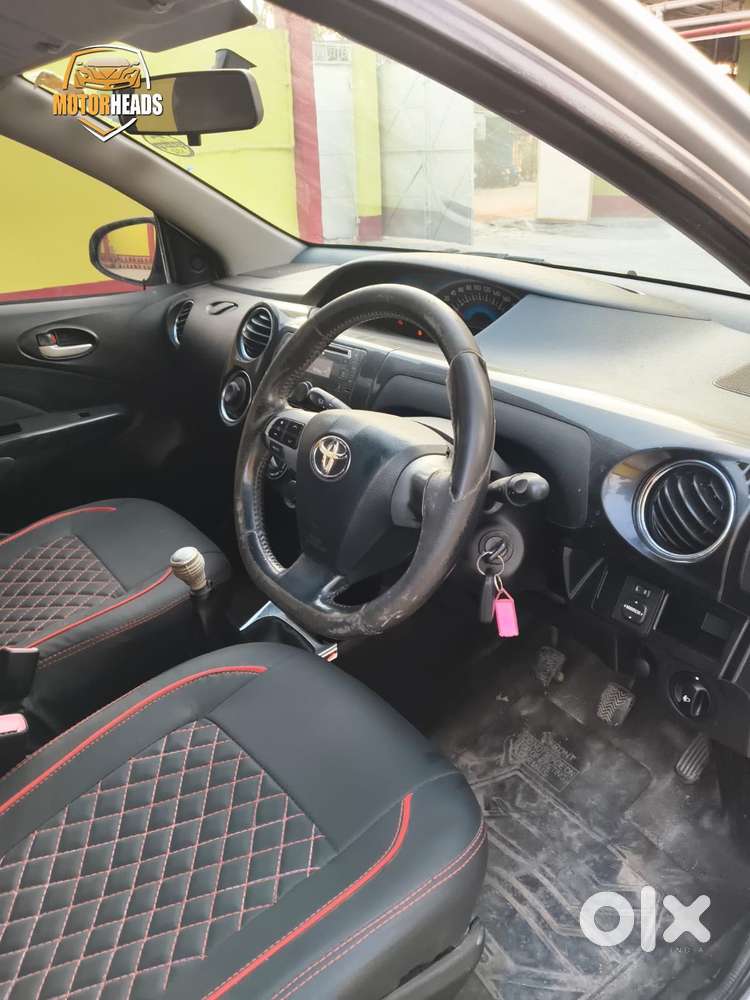 Toyota Etios Cross 1.5l V, 2014, Petrol