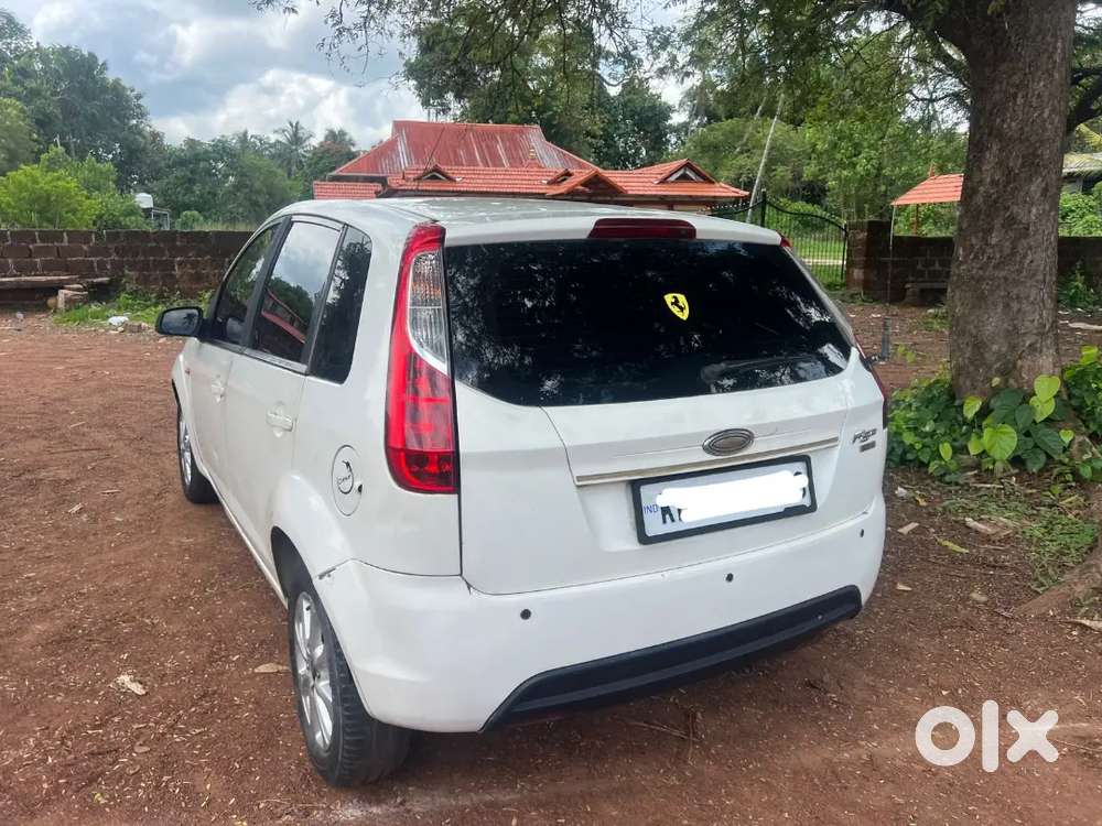 Ford Figo 2012model Titanium , New Tyre, Good Condition