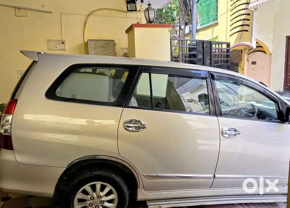 Rare Opportunity – 2013 Toyota Innova 2.5 V Diesel