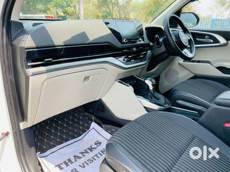 Kia Carens 1.4 Prestige Plus Turbo 7 Str, 2023, Petrol