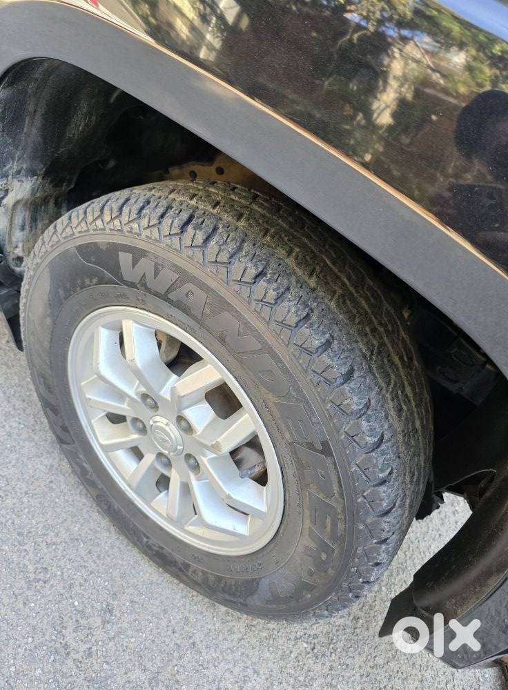 Mahindra Tuv 300 T8, 2016, Diesel