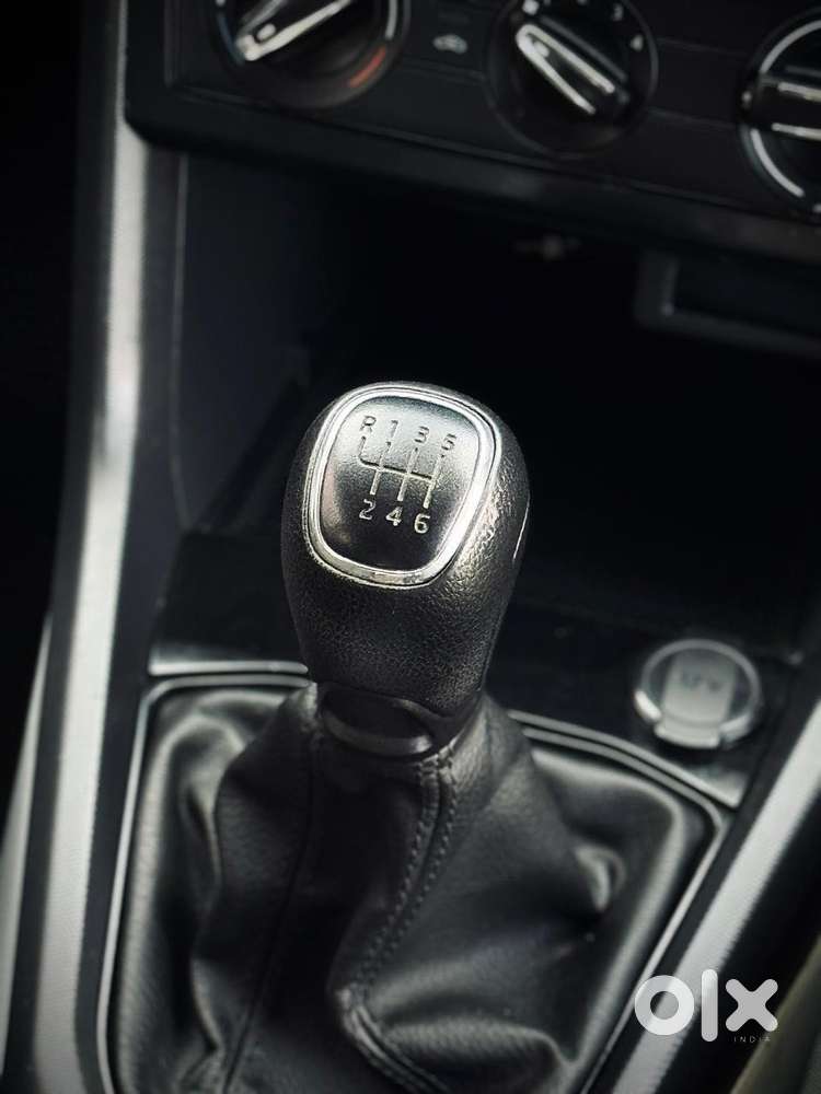Skoda Kushaq 1.0 Tsi Ambition, 2022, Petrol