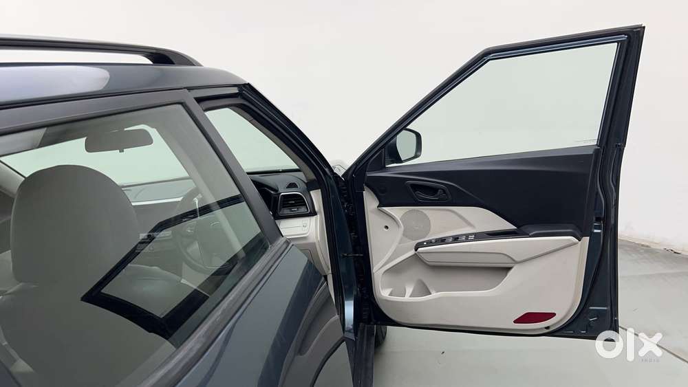 Mahindra Xuv300 W6, 2019, Petrol