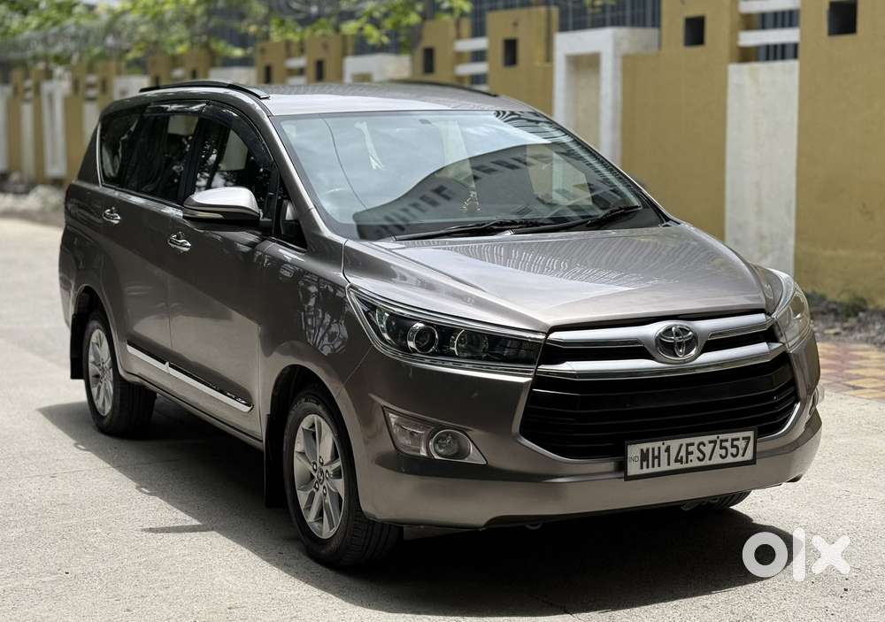 Toyota Innova Crysta 2.4 V 8 Str, 2016, Diesel