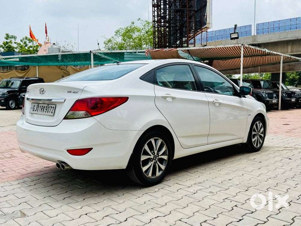 Hyundai Verna 1.6 Vtvt At Sx, 2015, Petrol