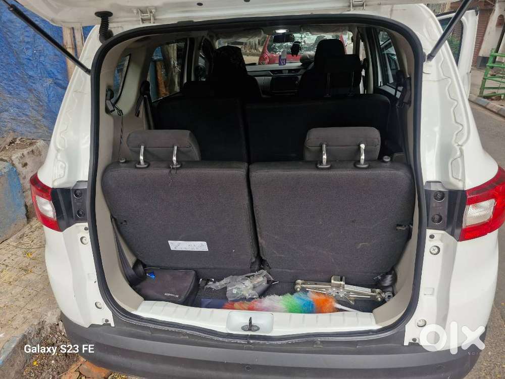 Renault Triber White Colour (commercial)