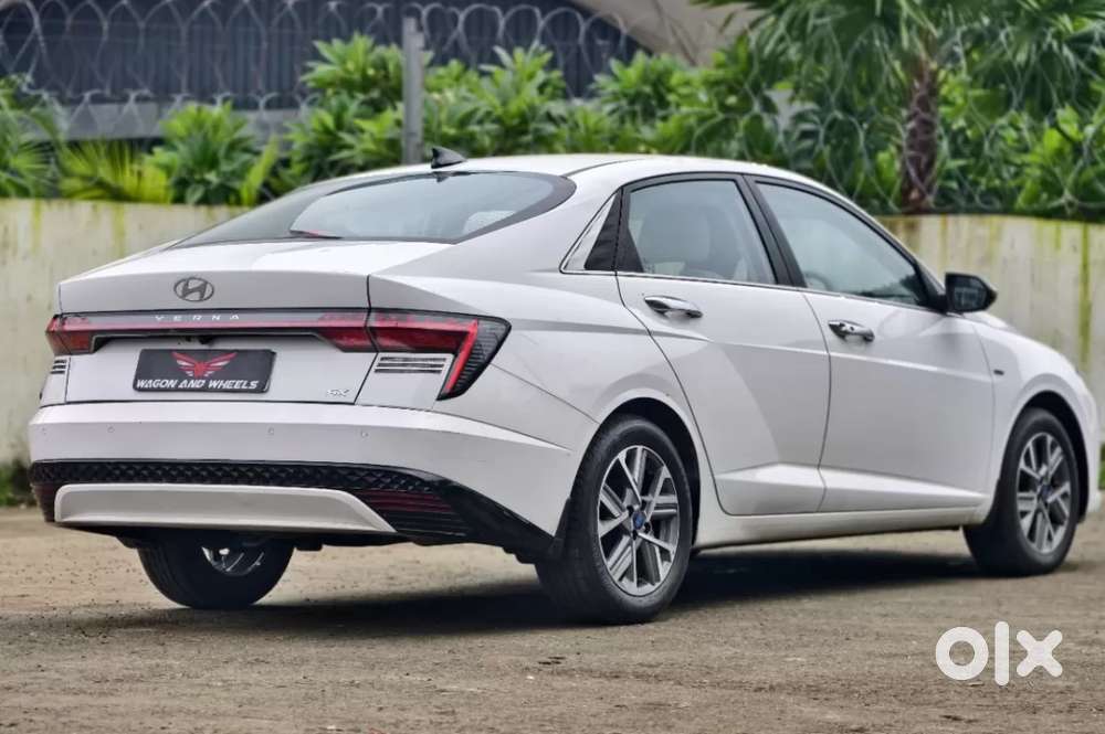 Hyundai Verna 1.5 Sx (o) Vtvt, 2024, Petrol