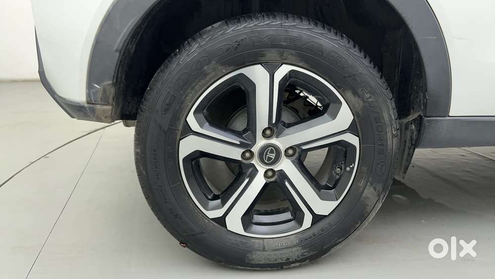 Tata Nexon 1.2 Revotron Xz Plus, 2023, Petrol