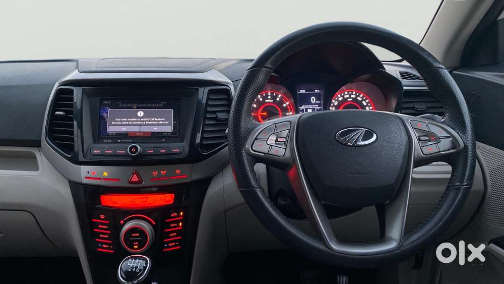 Mahindra Xuv300 W8, 2021, Petrol