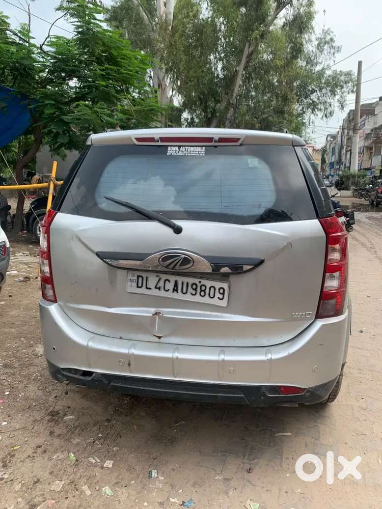 Mahindra Xuv500 W10 2016