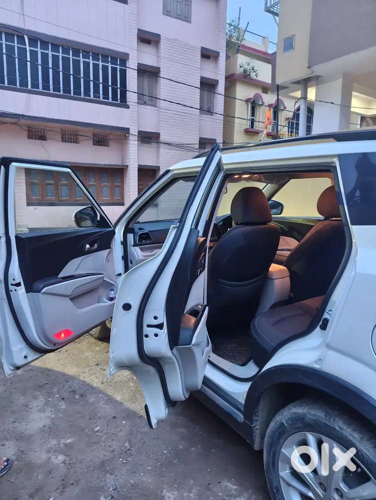Mahindra Xuv300 W8 Pm Bs6 Mt