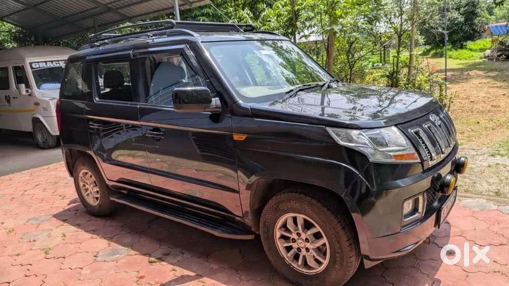 Mahindra Tuv 300 10 Diesel Amt