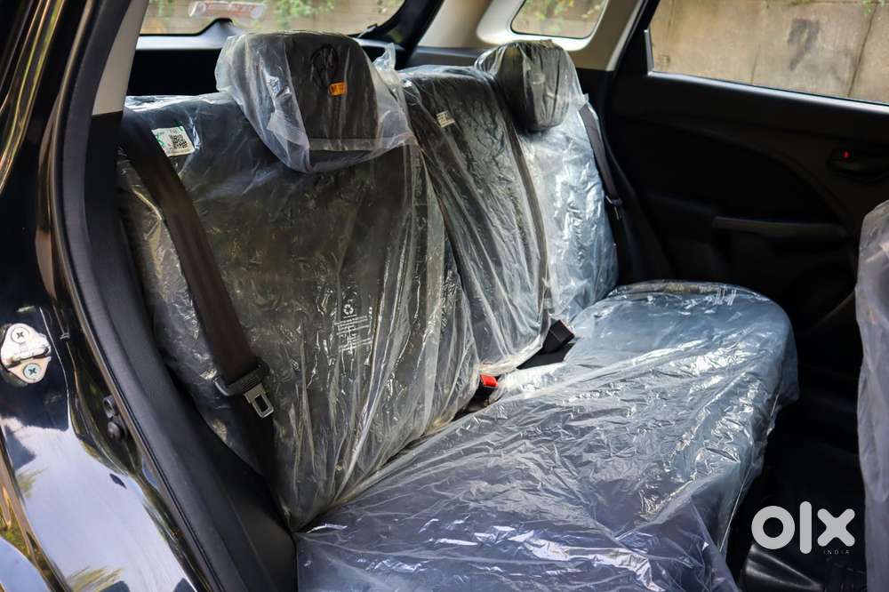 Maruti Suzuki Brezza 1.5 Vxi At Smart Hybrid, 2025, Petrol