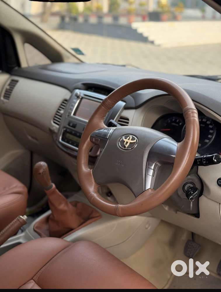 Toyota Innova 2.5 Vx 7 Str, 2014, Diesel