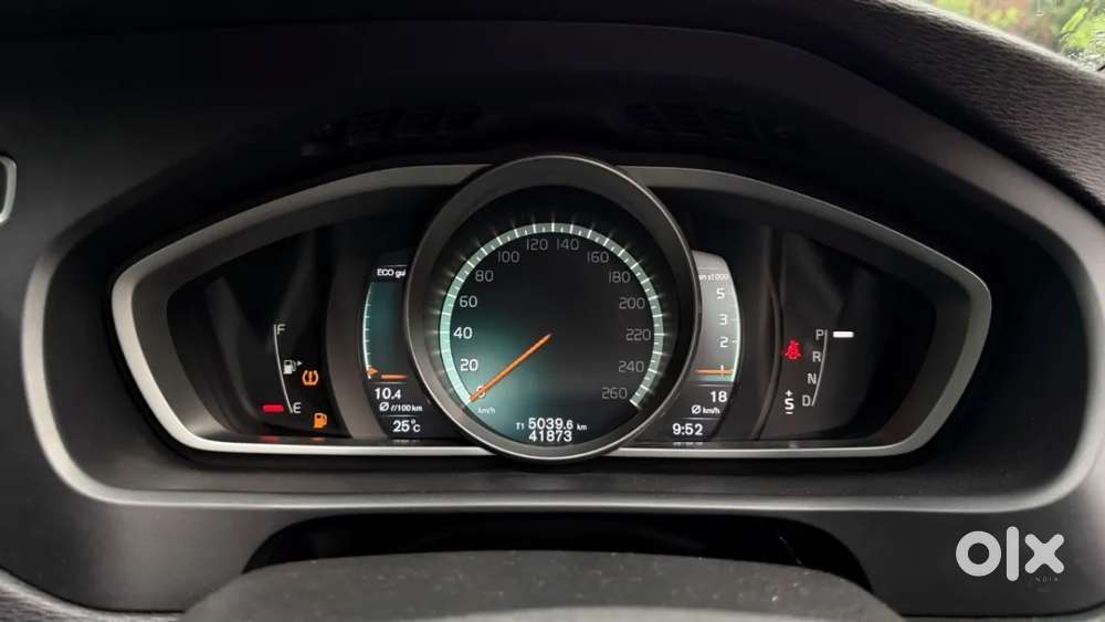 Volvo V40 D3 R Design, 2018, Diesel
