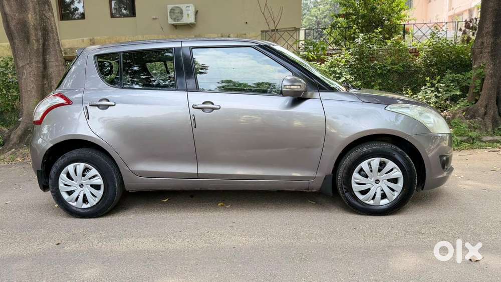 Maruti Suzuki Swift Amt Vvt Vxi, 2012, Petrol