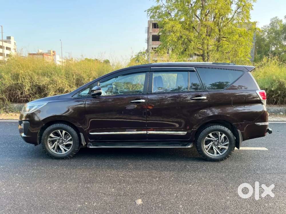 Toyota Innova Crysta [2016-2020] 2.4 Gx At 7 Str, 2022, Diesel