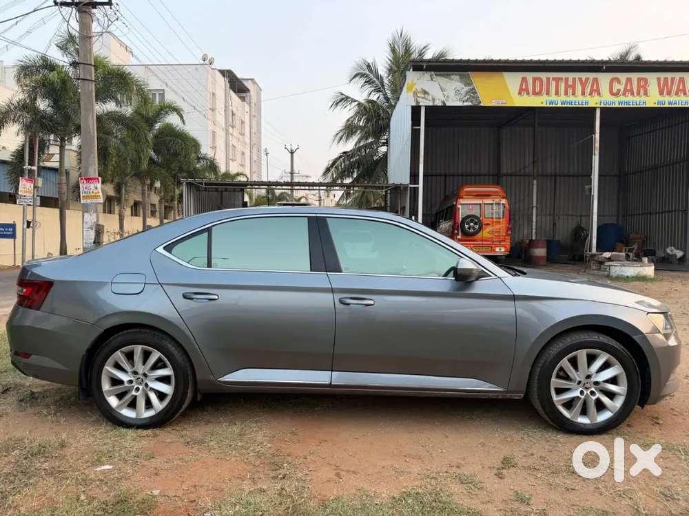 Skoda Superb 2019 Diesel 89000 Km Driven