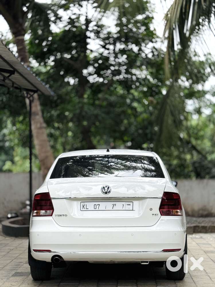 Volkswagen Vento 1.2 Tsi Highline Plus At, 2017, Petrol