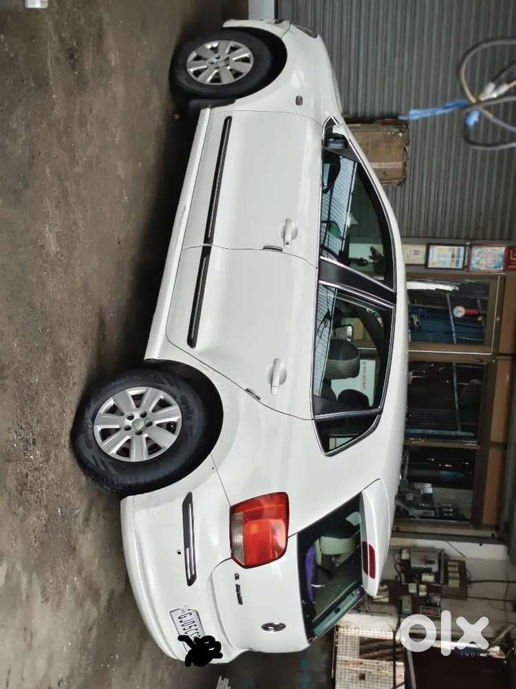 Volkswagen Polo Petrol 2011