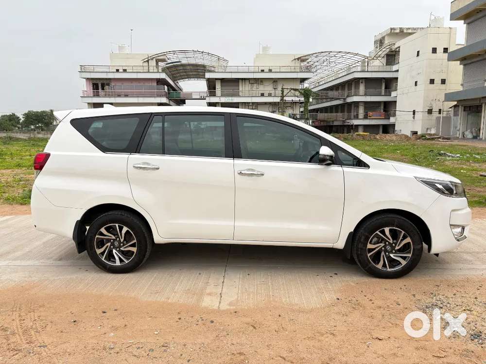 Toyota Innova Crysta 2024 Diesel 33000 Km Driven