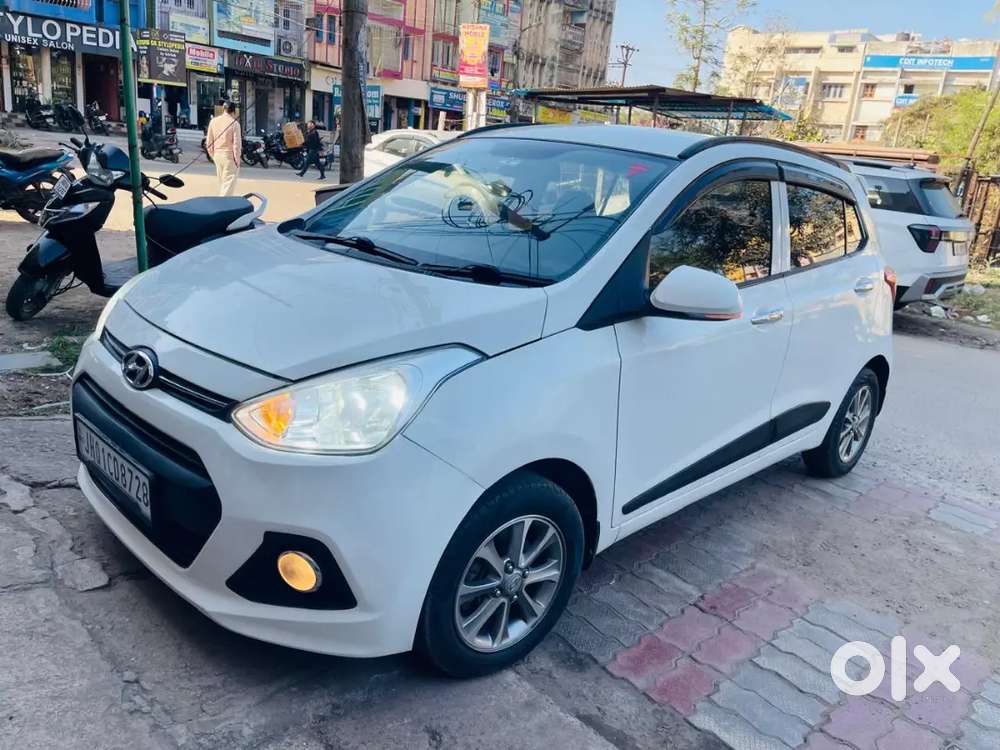 Hyundai Grand I10 2017 Petrol Well Maintained Doctor Car